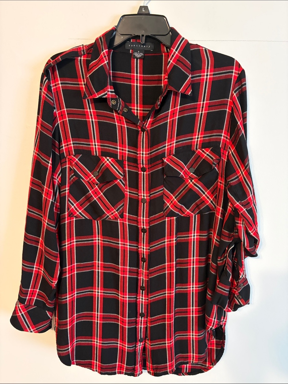 Sanctuary Black and Red Plaid Boyfriend Shirt. Small. 💯 rayon.